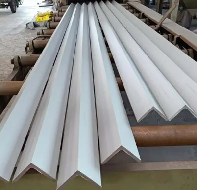 310S nerūdijantis kampinis plienas